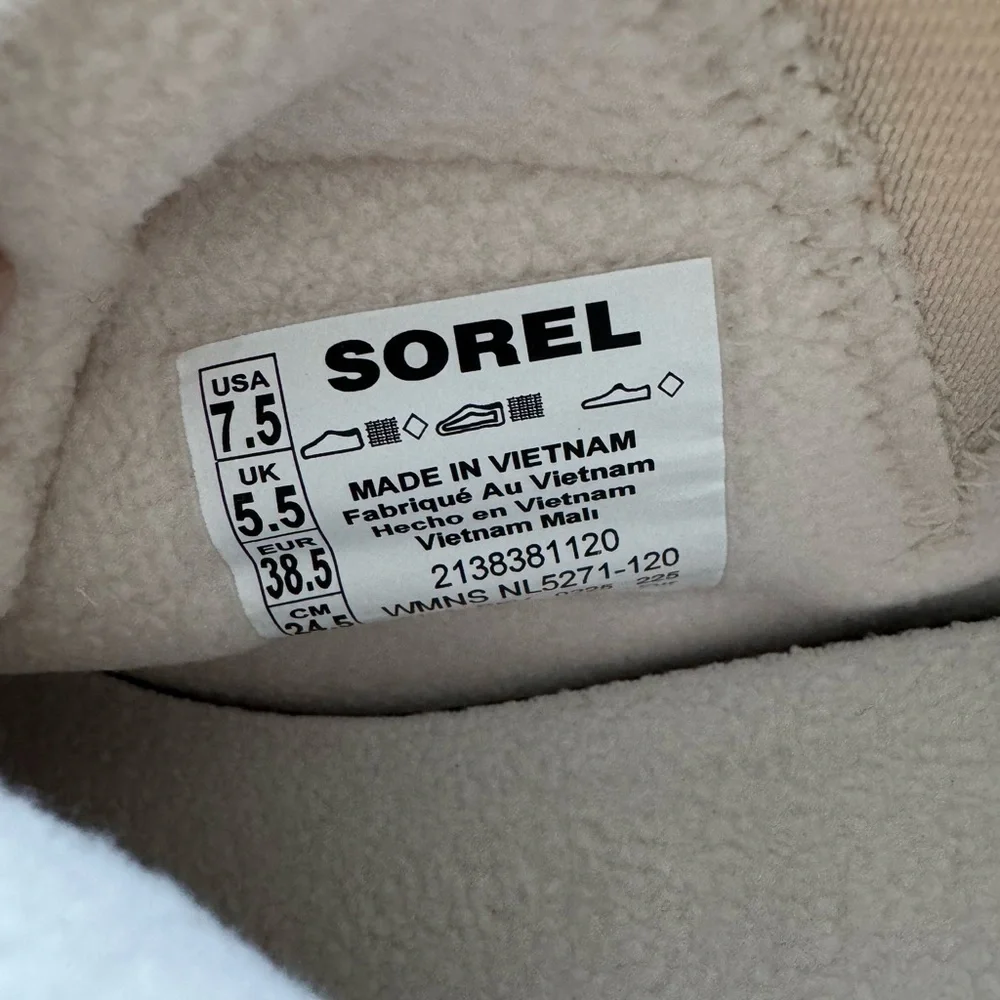 Sorel Out N About IV Mini Puffy Bootie Natural Cream Wedge Shoes Size 7.5 New